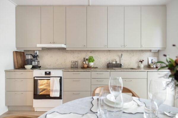 Bilde av kjøkken fornyet av HK kjøkkenfornying.