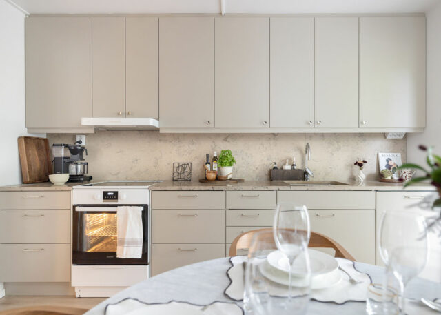 Bilde av kjøkken fornyet av HK kjøkkenfornying.